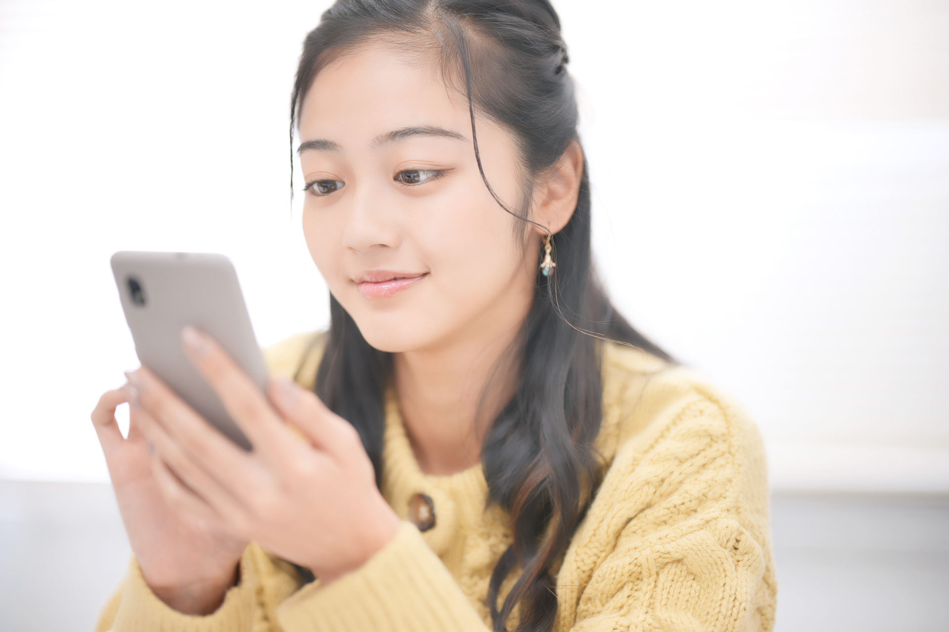 大学生の一人暮らしがカツカツな理由と抜け出す方法|公的データとタイプ別診断で解説